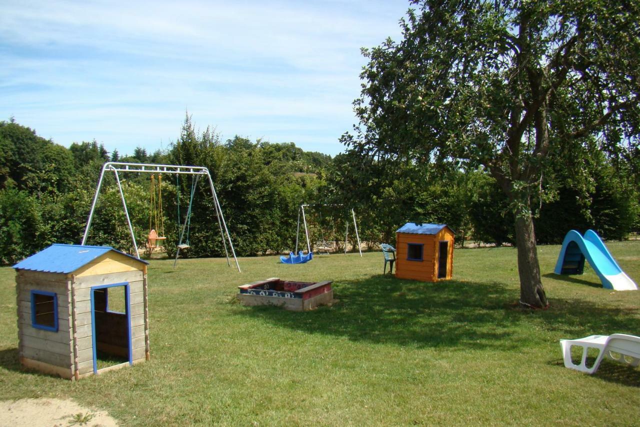 Gite De La Cour Campandré-Valcongrain Eksteriør billede